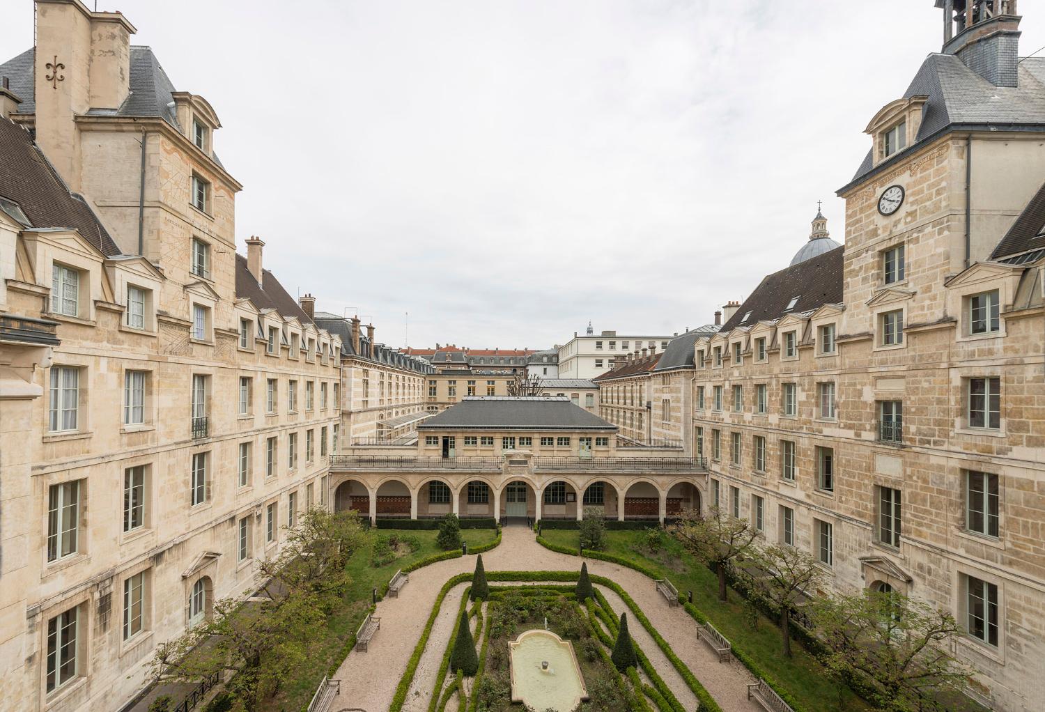 Les lycées franciliens : la formation d'un modèle architectural