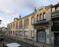 Ecole Abbé Houël, rue de l'Abbé Houël, réalisée en 1869 par Ernest Bertrand. Vue de la façade principale