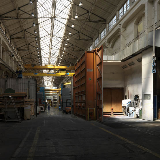 Usine de matériel électrique industriel Schneider et Cie, puis Le Matériel Electrique Scheider-Westinghouse (SW), puis Jeumont-Schneider (JS), actuellement ensemble industriel appelé "Espace Technologique et Industriel de Champagne-sur-Seine" (zone ETIC)