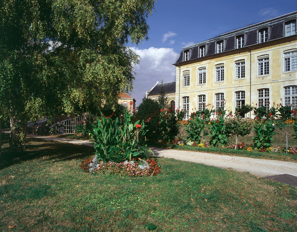 Château, Lycée dit Château de le Prevost puis DESCONDE, Lycée du Prince Impérial, actuellement Lycée Michelet