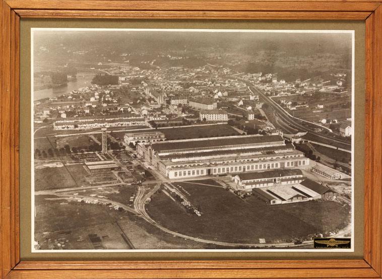 Usine de matériel électrique industriel Schneider et Cie, puis Le Matériel Electrique Scheider-Westinghouse (SW), puis Jeumont-Schneider (JS), actuellement ensemble industriel appelé "Espace Technologique et Industriel de Champagne-sur-Seine" (zone ETIC)