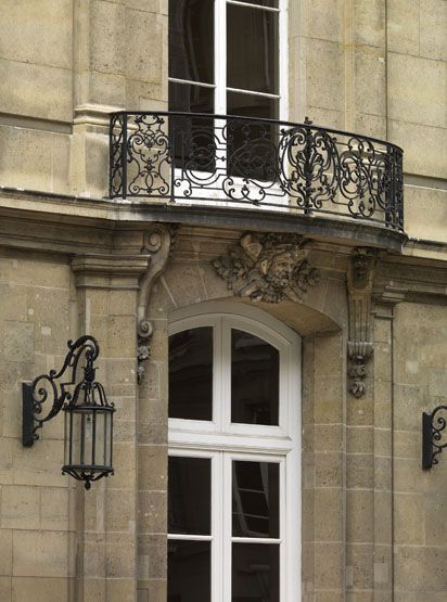 rampe d'appui, escalier de l' hôtel de Villeroy, actuellement Ministère de l'Agriculture (non étudié)