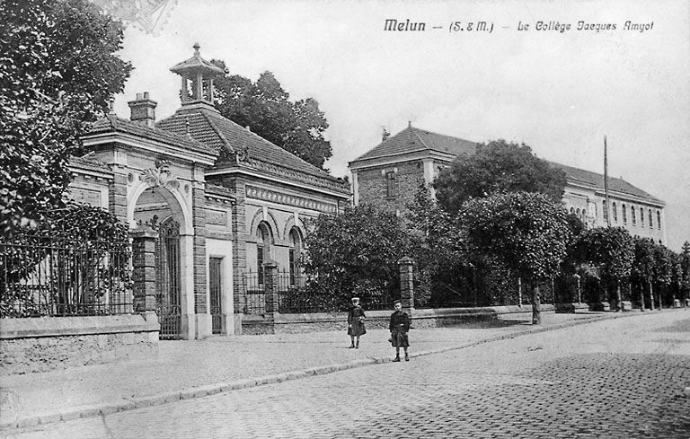 collège Jacques-Amyot