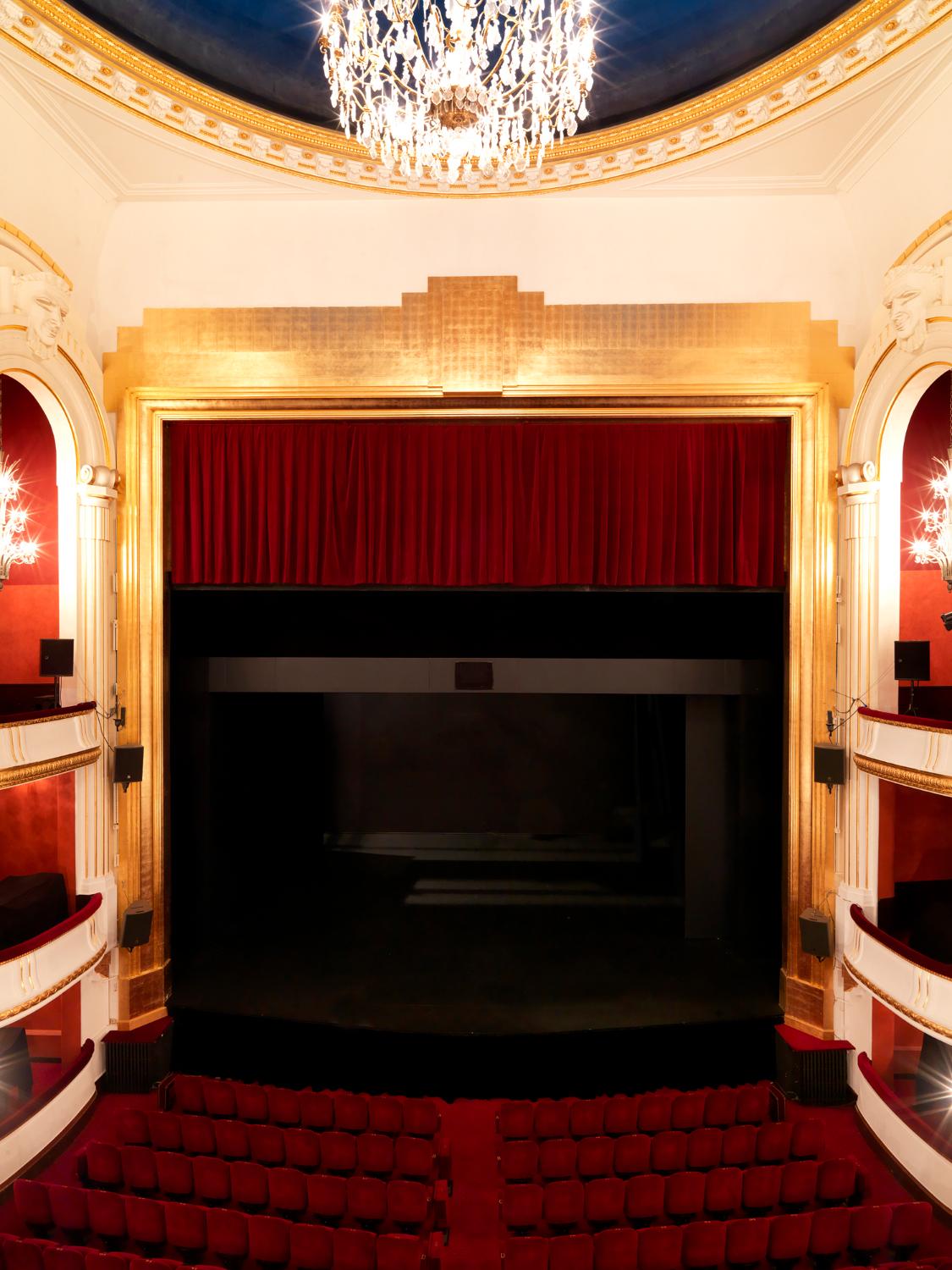 Porte Saint-Martin (10e arrondissement), théâtre de la