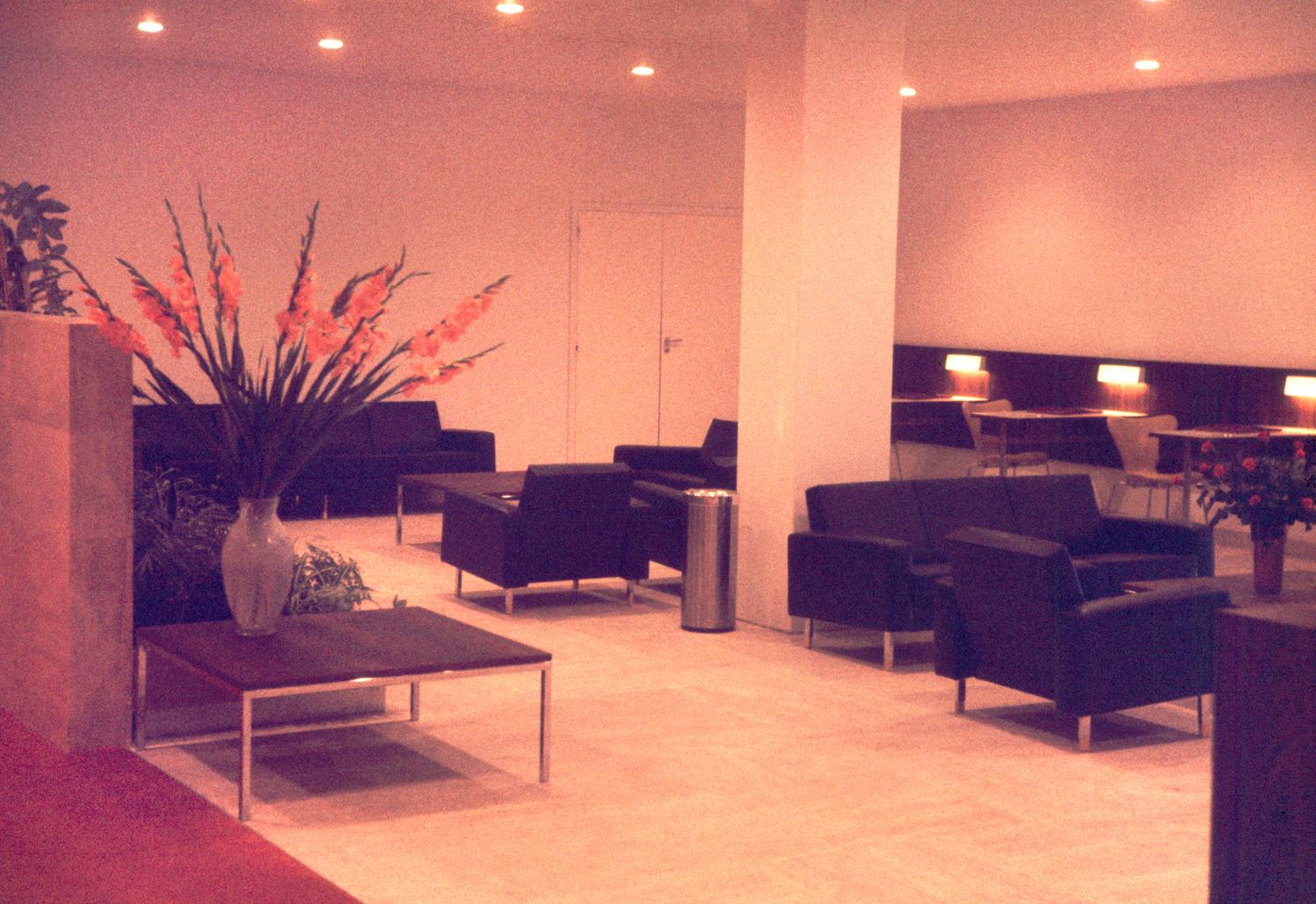 Les Installations terminales, Orly 4 dans les années 1960