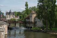 Moret-sur-Loing - Moulin à foulon, puis scierie, puis moulin à blé, appelé "moulin du dessus", "moulin d'amont" ou "moulin Provencher", actuellement maison (musée du Sucre d'Orge)