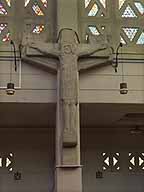 statue : Christ en croix