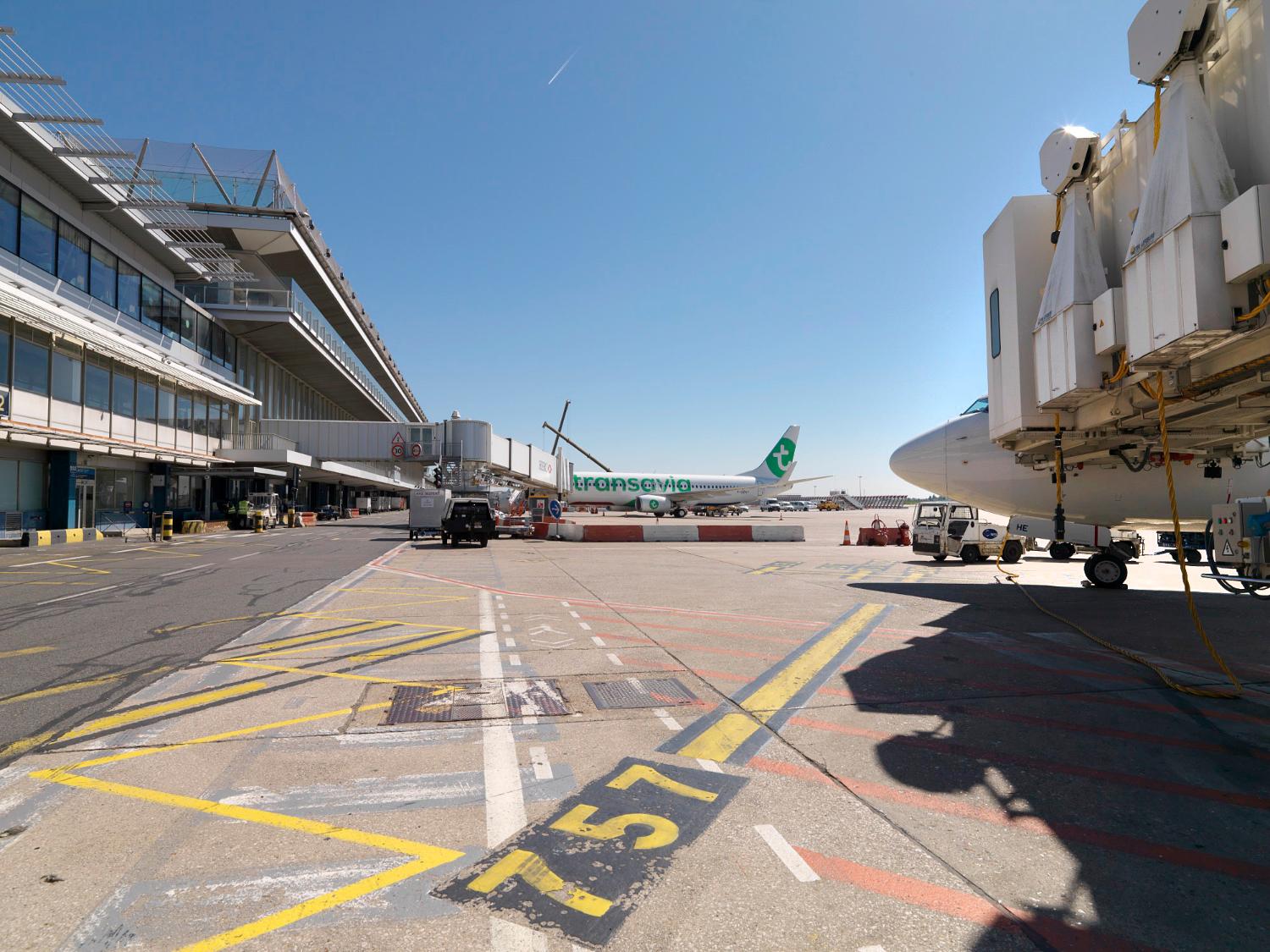 Orly 4 (depuis 2019), Orly-Sud (de 1971 à 2019), Installations terminales (de 1961 à 1971) Aérogare Sud ( de 1954 à 1961)