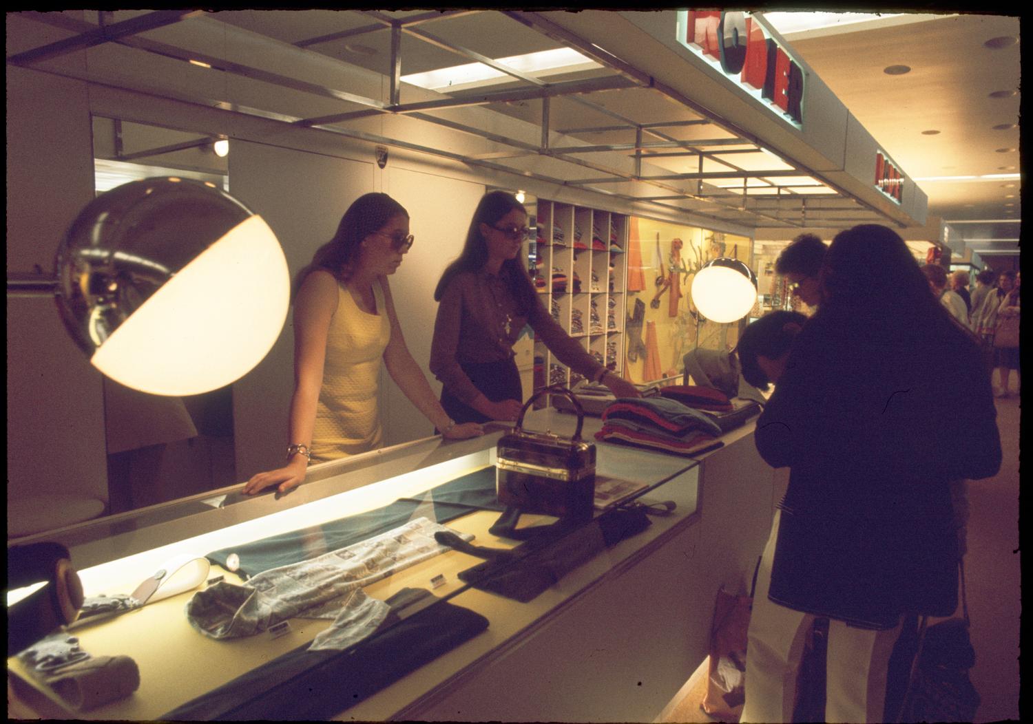 Les Installations terminales, Orly 4 dans les années 1960