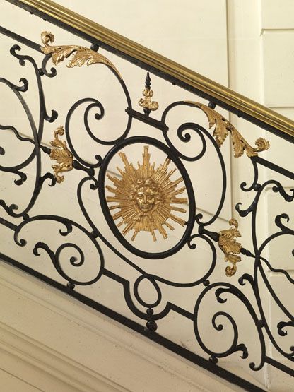 rampe d'appui, escalier de l' hôtel de Béthune-Charost, actuellement résidence de l'ambassadeur de Grande-Bretagne (non étudié)