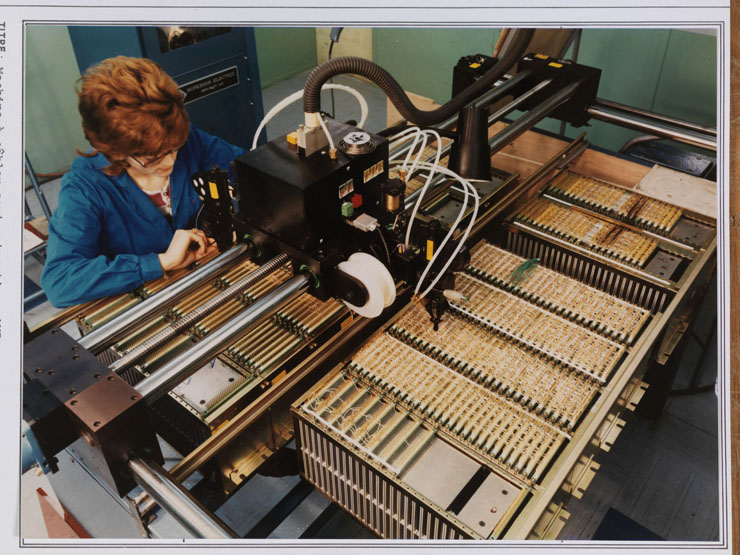 Usine de matériel électrique industriel Schneider et Cie, puis Le Matériel Electrique Scheider-Westinghouse (SW), puis Jeumont-Schneider (JS), actuellement ensemble industriel appelé "Espace Technologique et Industriel de Champagne-sur-Seine" (zone ETIC)