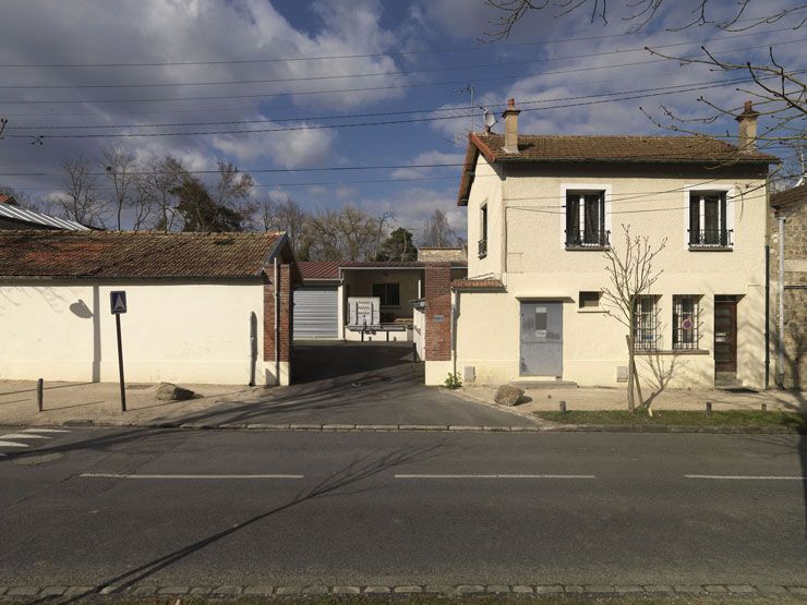 Samois-sur-Seine - usine de petite métallurgie (usine de pompes à essence) SEP, actuellement gymnase municipal et magasin industriel Wolters SA