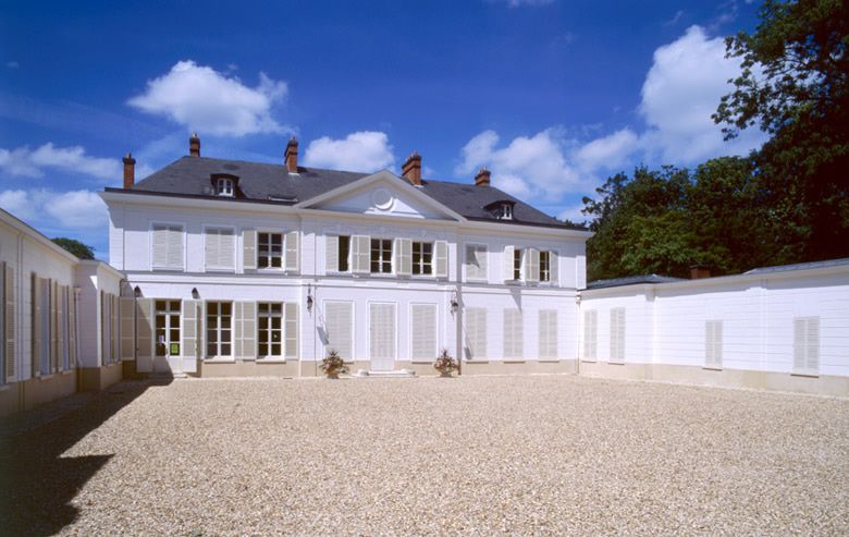 château de Villiers, actuellement bibliothèque municipale et centre culturel