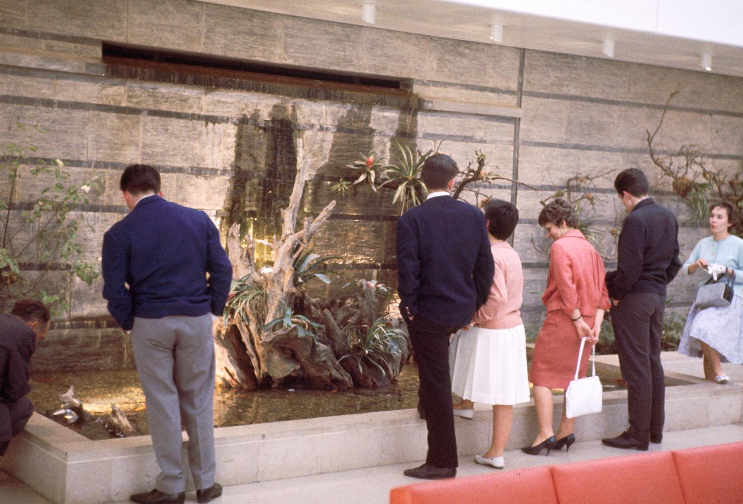 Les Installations terminales, Orly 4 dans les années 1960