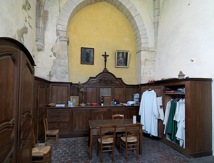 présentation du mobilier de l'église de Couilly-Pont-aux-Dames