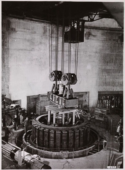 Usine de matériel électrique industriel Schneider et Cie, puis Le Matériel Electrique Scheider-Westinghouse (SW), puis Jeumont-Schneider (JS), actuellement ensemble industriel appelé "Espace Technologique et Industriel de Champagne-sur-Seine" (zone ETIC)