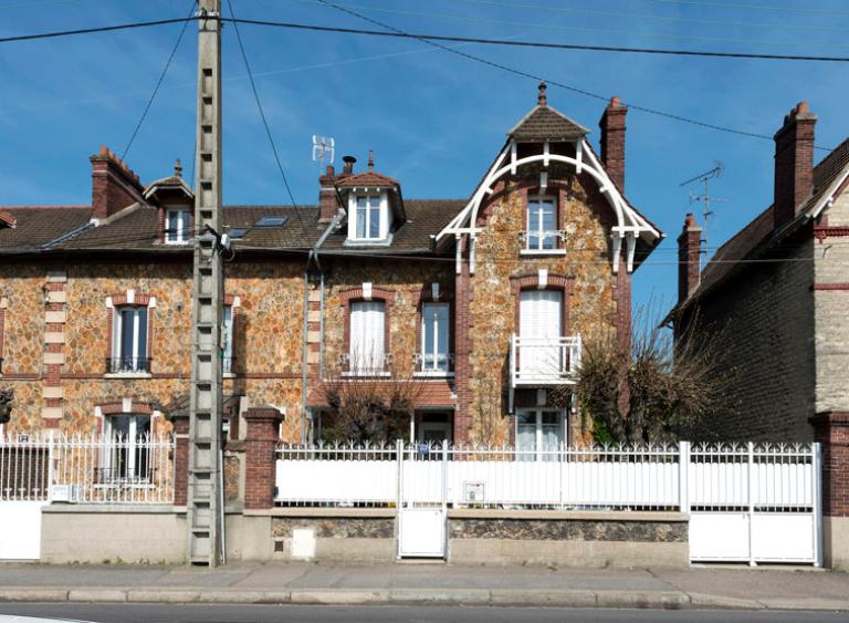 hôtels, maisons, immeubles