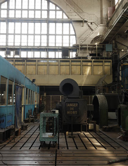 Usine de matériel électrique industriel Schneider et Cie, puis Le Matériel Electrique Scheider-Westinghouse (SW), puis Jeumont-Schneider (JS), actuellement ensemble industriel appelé "Espace Technologique et Industriel de Champagne-sur-Seine" (zone ETIC)