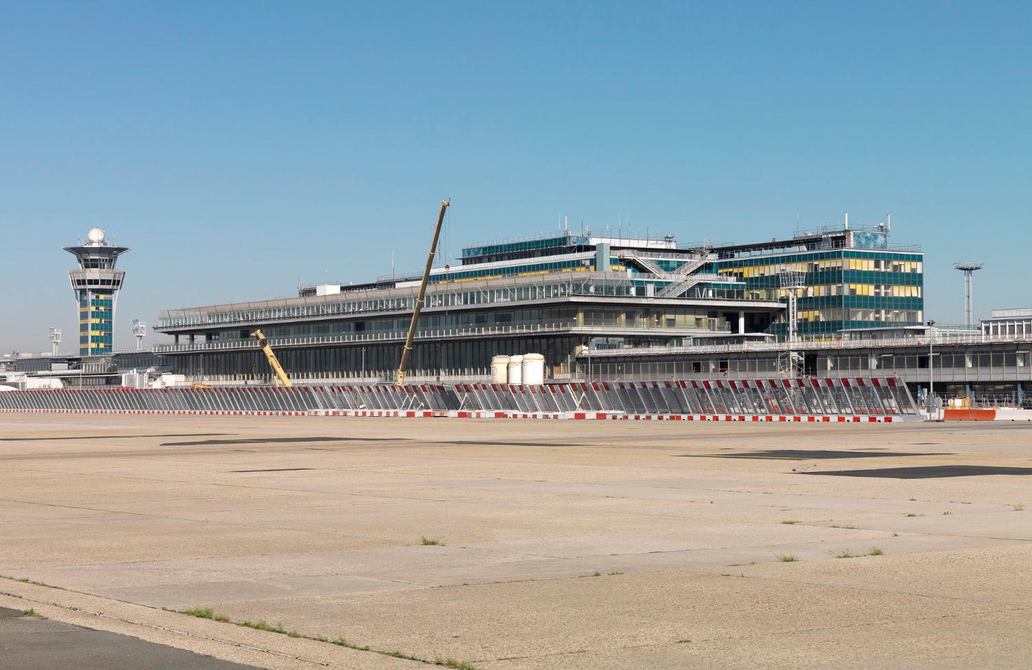 Orly 4 (depuis 2019), Orly-Sud (de 1971 à 2019), Installations terminales (de 1961 à 1971) Aérogare Sud ( de 1954 à 1961)