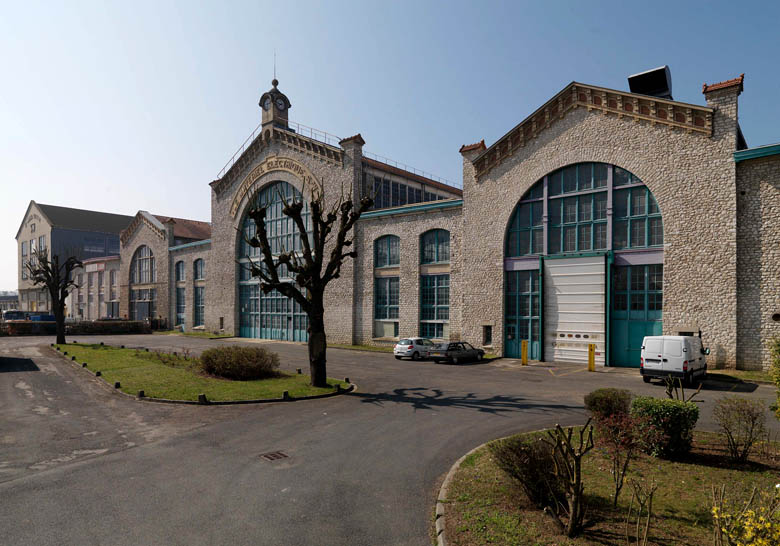 Usine de matériel électrique industriel Schneider et Cie, puis Le Matériel Electrique Scheider-Westinghouse (SW), puis Jeumont-Schneider (JS), actuellement ensemble industriel appelé "Espace Technologique et Industriel de Champagne-sur-Seine" (zone ETIC)