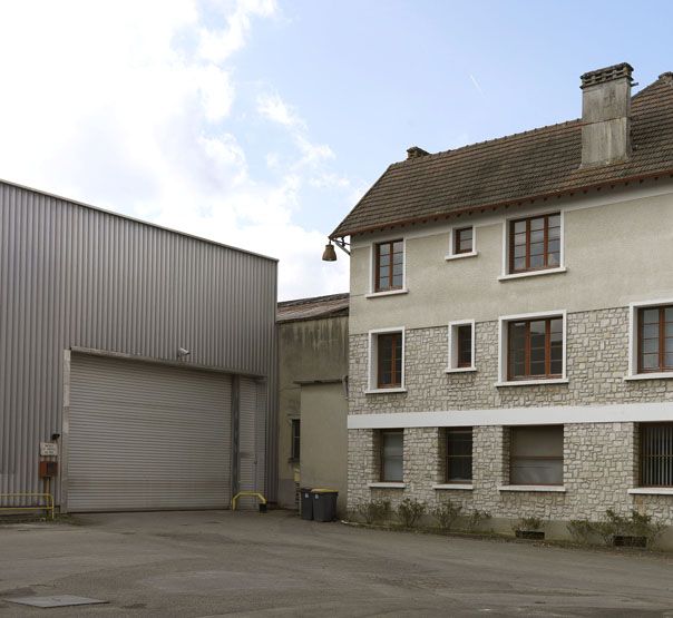 Samois-sur-Seine - usine de construction mécanique (usine d'auto-tamponneuses et de manèges) Reverchon