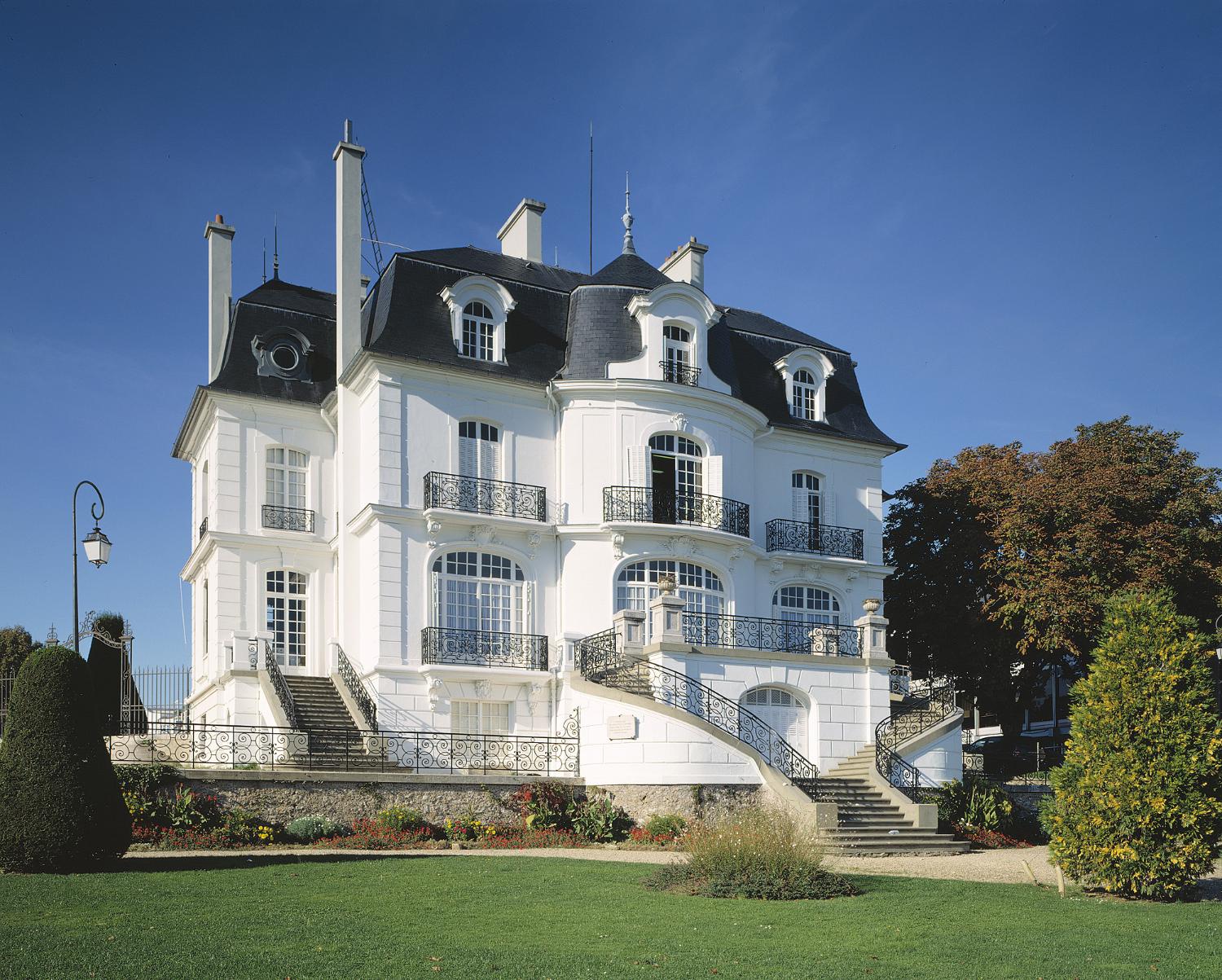 maison de notable, dite Château d'Avaucourt, actuellement mairie