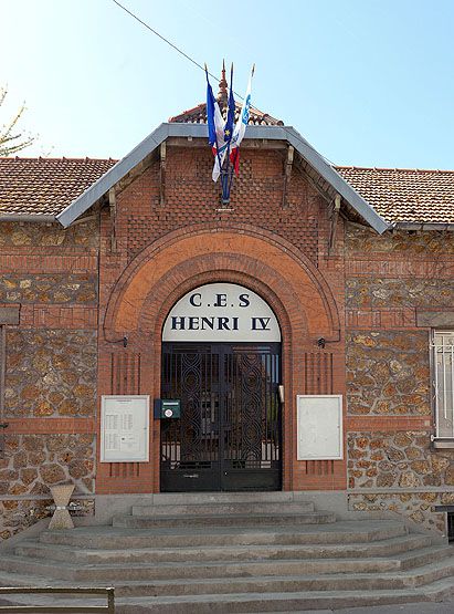 groupe scolaire : école primaire Pasteur et collège Henri IV