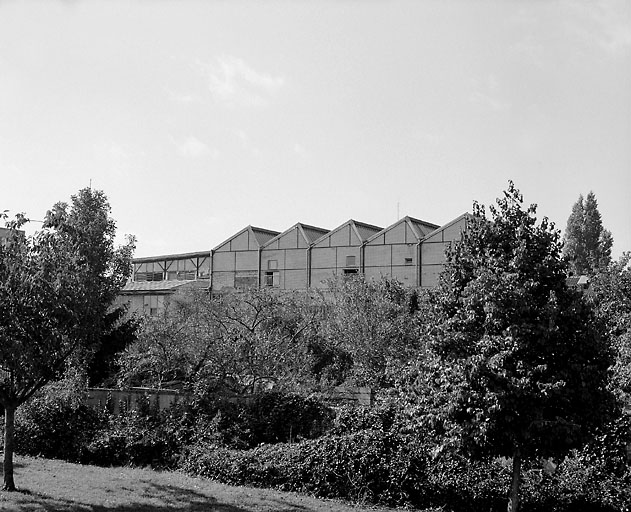 Usine de peausserie Dubois et Jacomet, puis usine de teinturerie Alavoine et Jouault, puis Vivetta, puis usine textile E.I.F (détruit après inventaire)