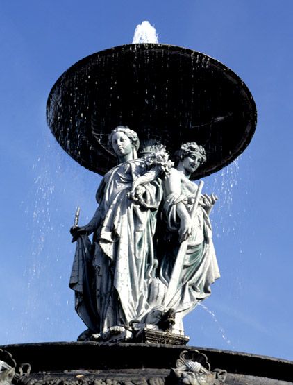 fontaine monumentale : les Trois Fleuves