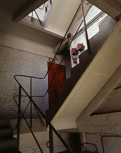 Scierie Cavillet, puis usine de bois de placage Société parisienne de bois tranché et déroulé, puis Société parisienne de tranchage et déroulage, puis société Maréchaux, puis entrepôt commercial (détruit après inventaire)