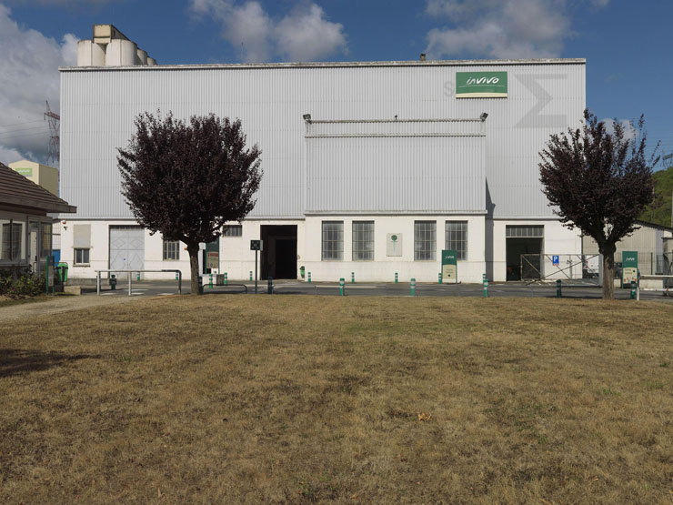 La Grande-Paroisse - Cimenterie (usine de ciment Portland articficiel) de la société anonyme des agglomérats hydrauliques, puis Poliet-et-Chausson, puis silos de l'UNCAC, acutellement silos de la coopérative Invivo