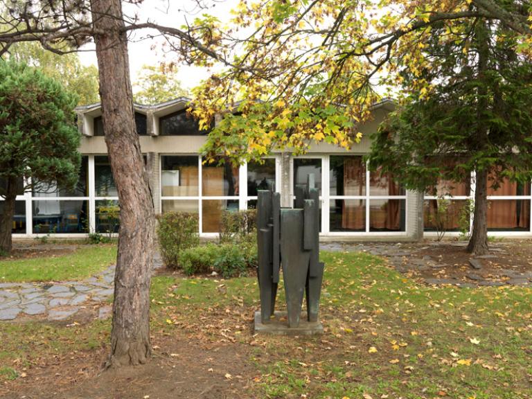 Groupe Scolaire Les Jonquilles, Rousseau, Colette
