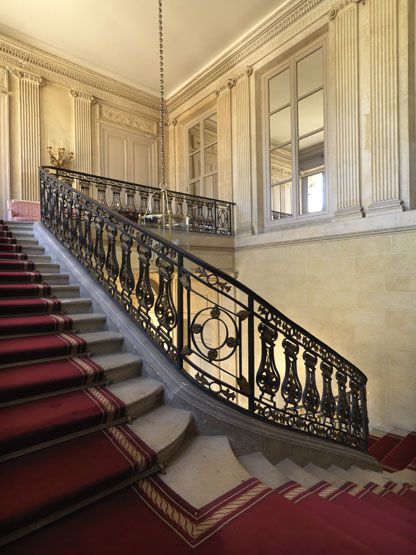 rampe d'appui, escalier de l' hôtel du Châtelet, actuellement Ministère du Travail (non étudié)