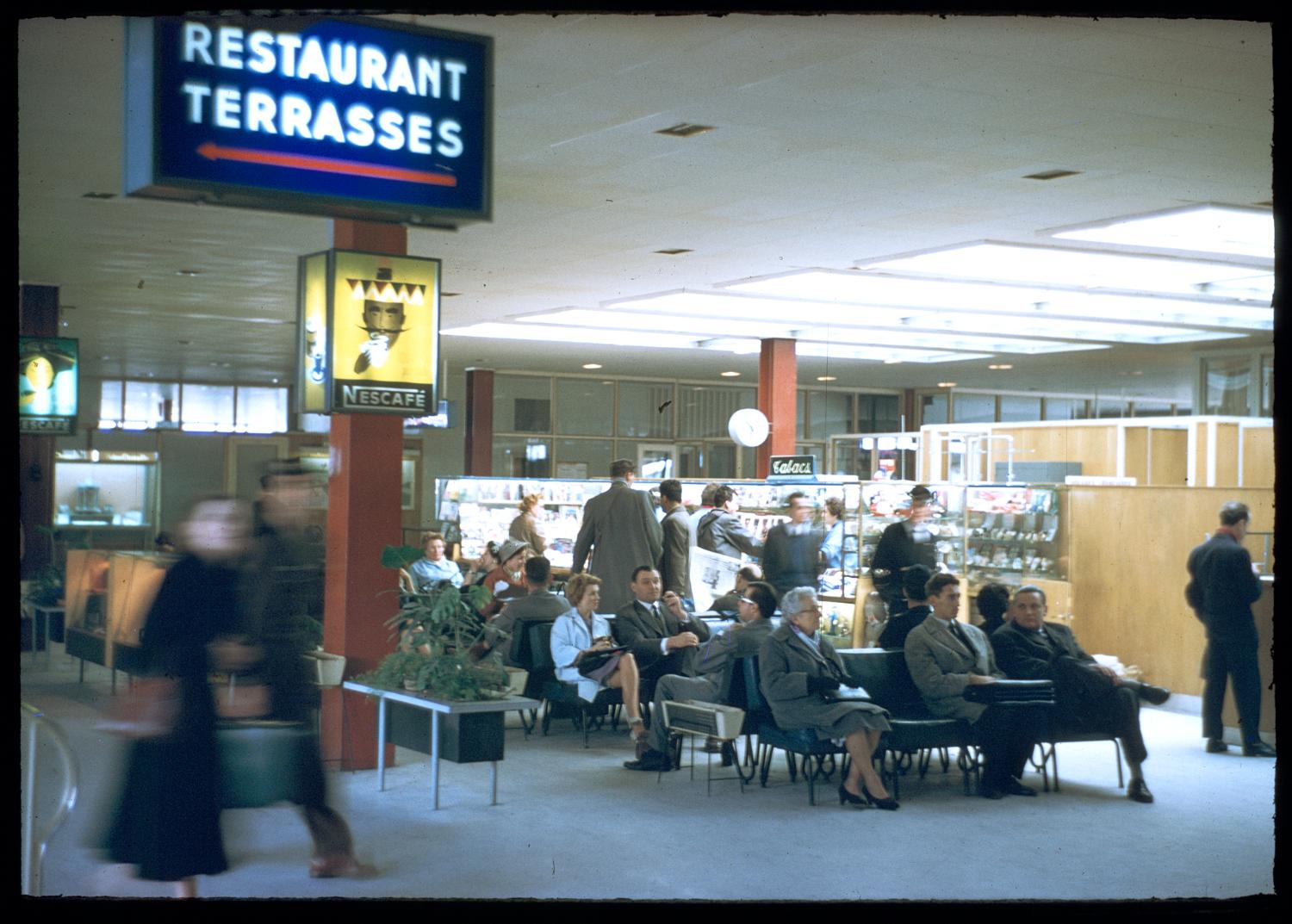 Orly 4 (depuis 2019), Orly-Sud (de 1971 à 2019), Installations terminales (de 1961 à 1971) Aérogare Sud ( de 1954 à 1961)