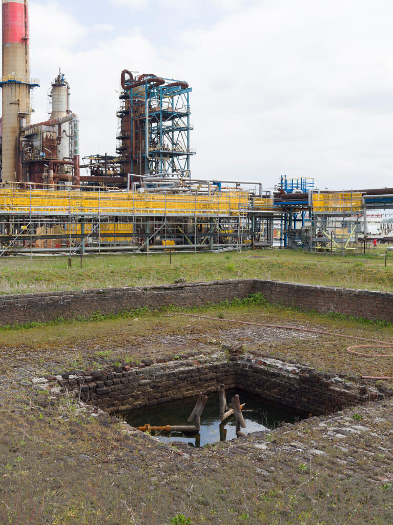 Sous-dossier 4 : unités de raffinage appelées « Unités Ouest » de la Raffinerie de l’Île-de-France, actuellement plateforme TotalEnergies de Grandpuits