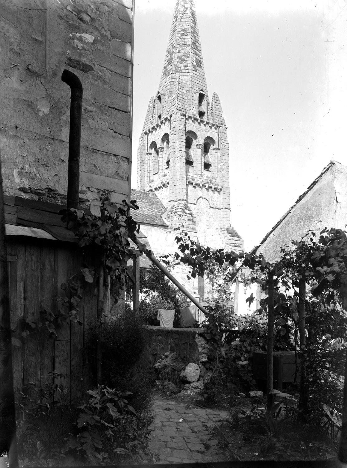 collégiale de chanoines de la congrégation de Saint-Victor, église paroissiale Saint-Denis