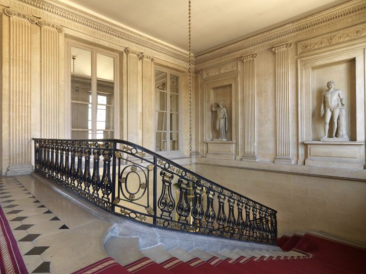 rampe d'appui, escalier de l' hôtel du Châtelet, actuellement Ministère du Travail (non étudié)