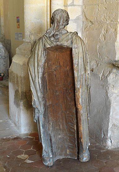 statues (2) : saint évêque et sainte à l'épée