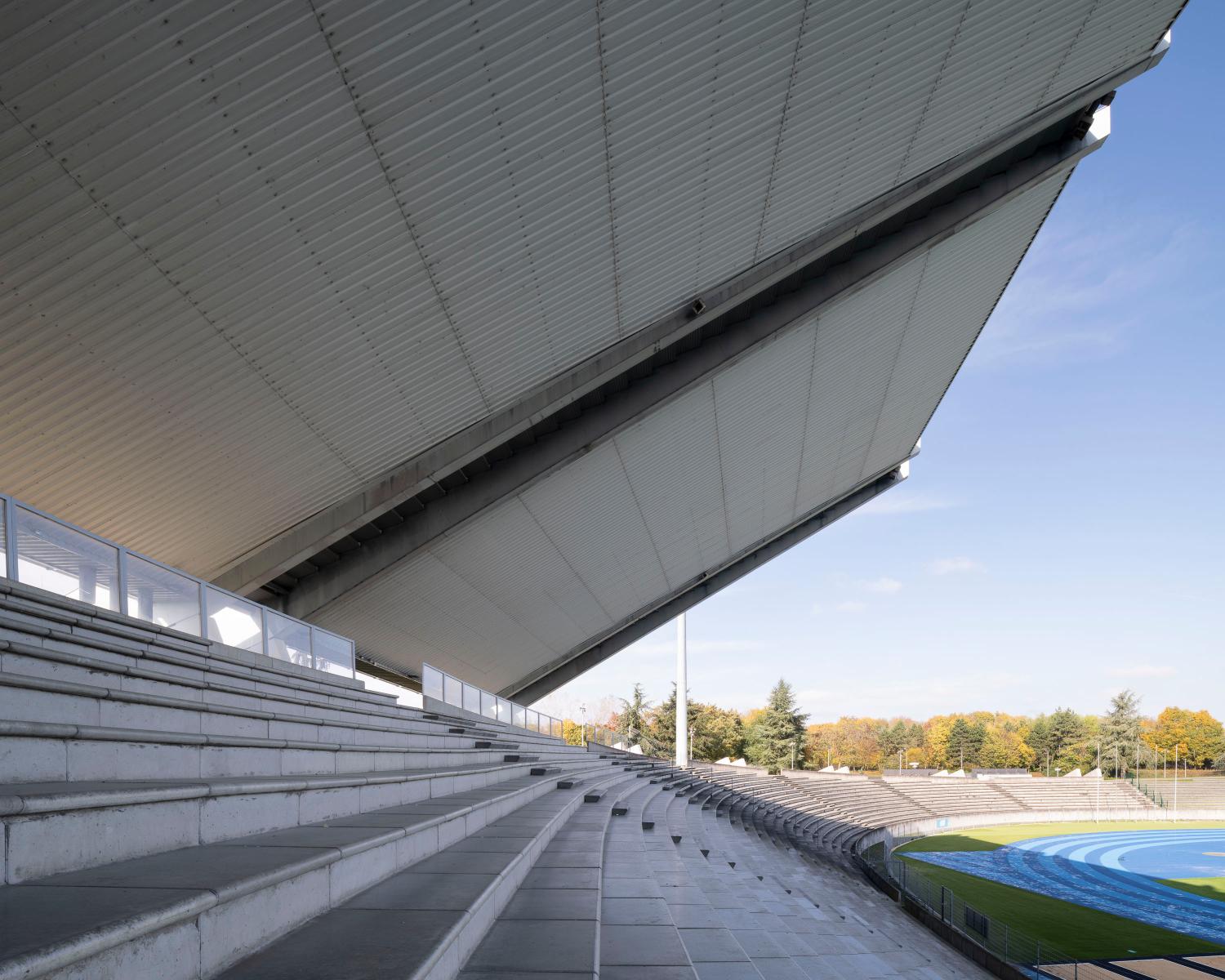 Stade omnisport d'Evry - actuel stade Robert-Bobin