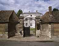 maison de campagne dite le Clos du Roy