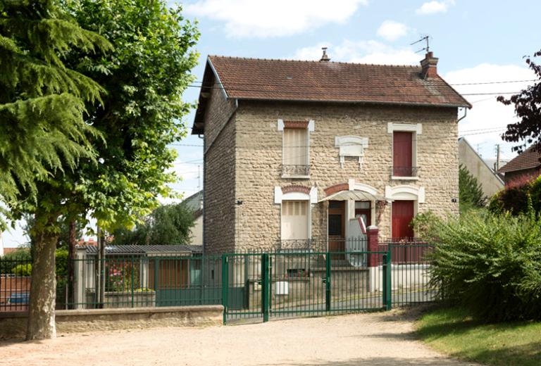 hôtels, maisons, immeubles