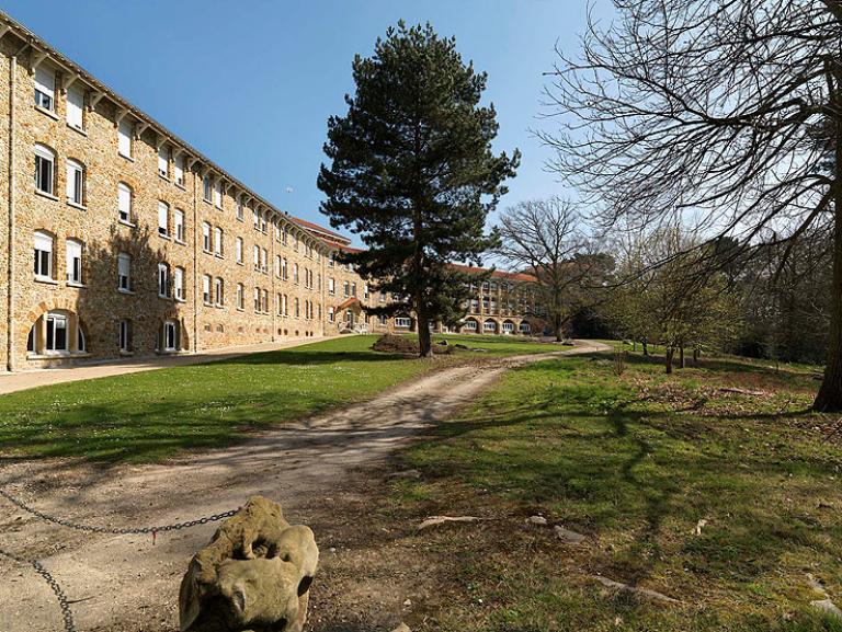 sanatorium dit sanatorium de Bligny, puis centre médical de Bligny, actuellement centre hospitalier de Bligny