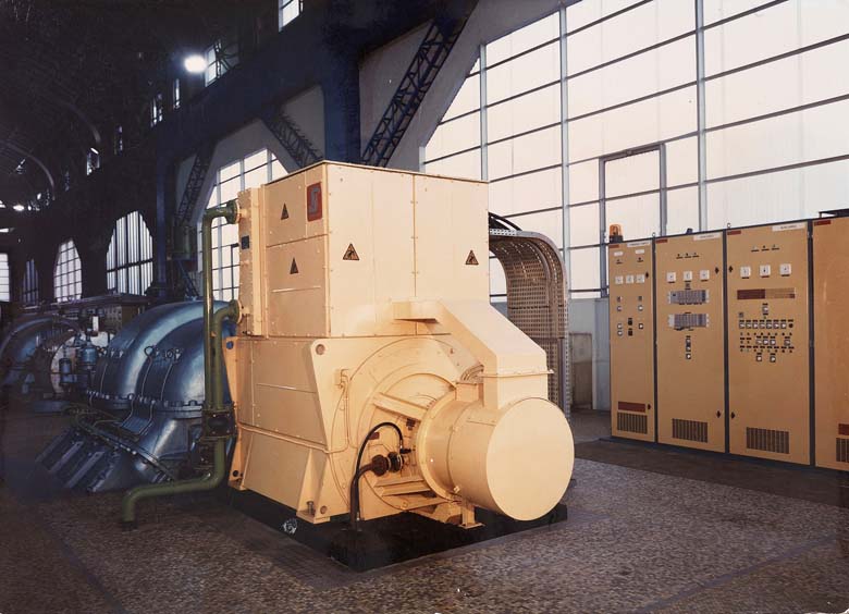 Usine de matériel électrique industriel Schneider et Cie, puis Le Matériel Electrique Scheider-Westinghouse (SW), puis Jeumont-Schneider (JS), actuellement ensemble industriel appelé "Espace Technologique et Industriel de Champagne-sur-Seine" (zone ETIC)