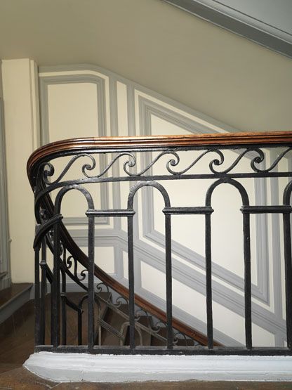 rampe d'appui, escalier de la maison à porte cochère (non étudié)