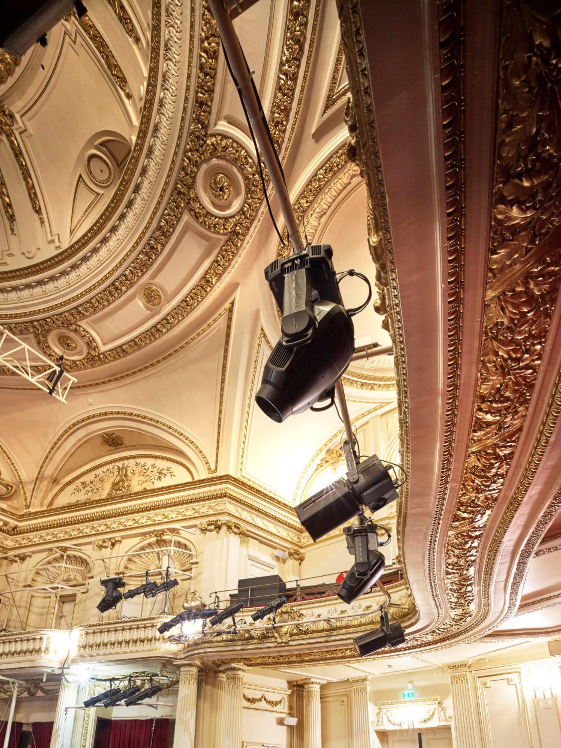 Mogador (Paris, 9e arrondissement), théâtre