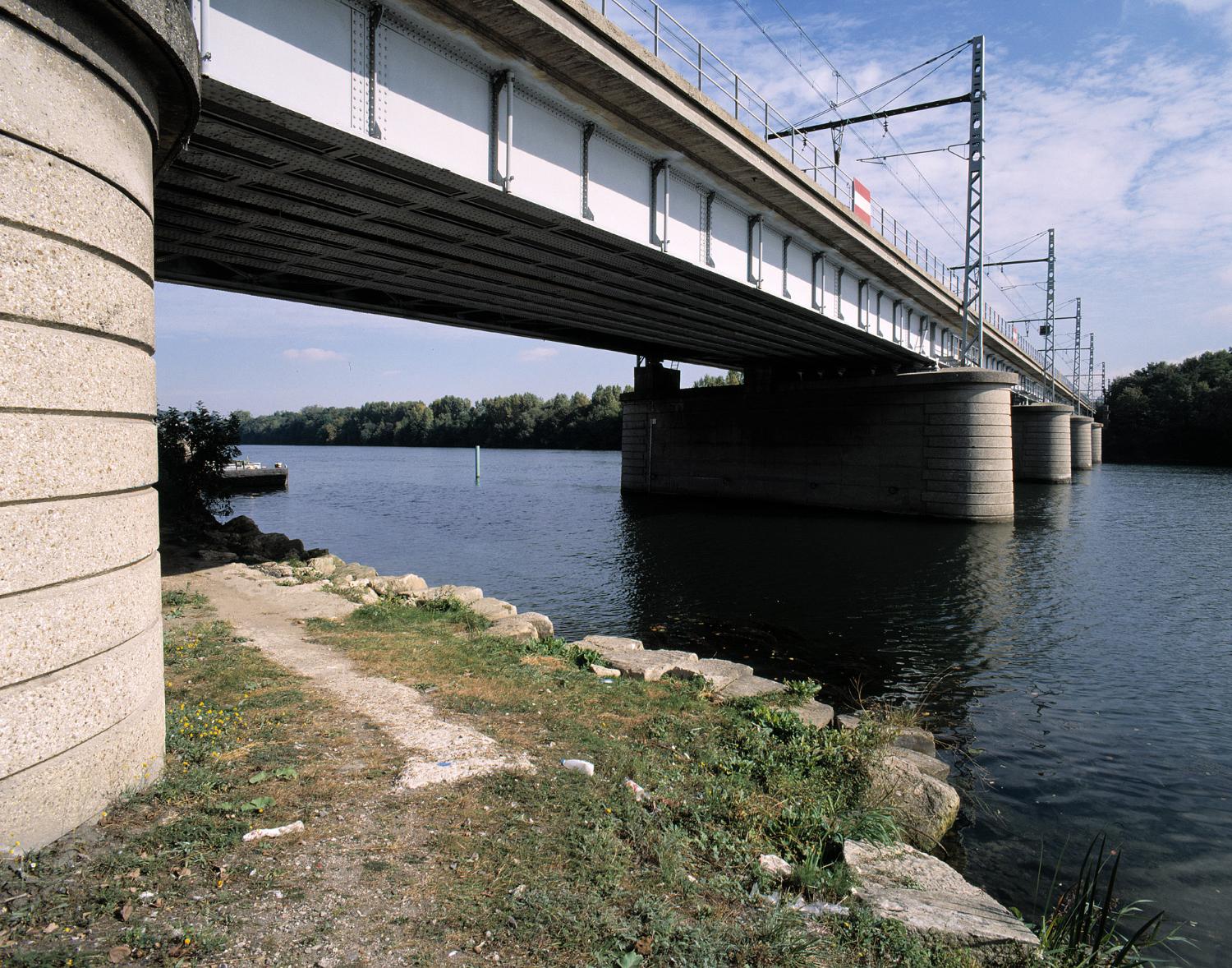 pont de chemin de fer du réseau PLM dit pont de Lyon