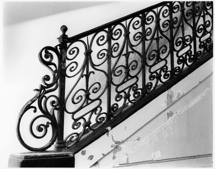 rampe d'appui, escalier de la maison à porte cochère dite hôtel Laporte de Sérincourt (non étudié)