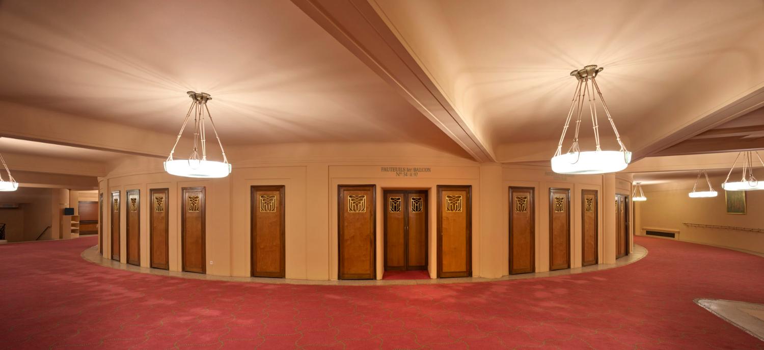 Champs-Élysées (Paris, 8e arrondissement), théâtre des