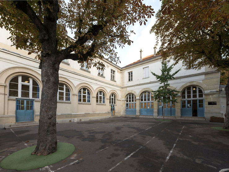 École primaire de garçons actuellement école élémentaire.