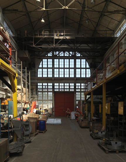 Usine de matériel électrique industriel Schneider et Cie, puis Le Matériel Electrique Scheider-Westinghouse (SW), puis Jeumont-Schneider (JS), actuellement ensemble industriel appelé "Espace Technologique et Industriel de Champagne-sur-Seine" (zone ETIC)